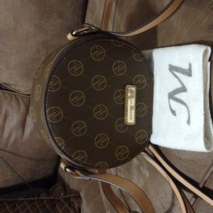 Adrienne Vittadini Clamshell Crossbody Purse